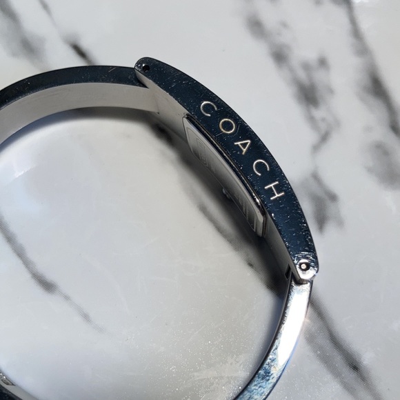 Coach Brushed stainless steel Swiss women’s watch with manual, extra links, tool - Picture 4 of 8